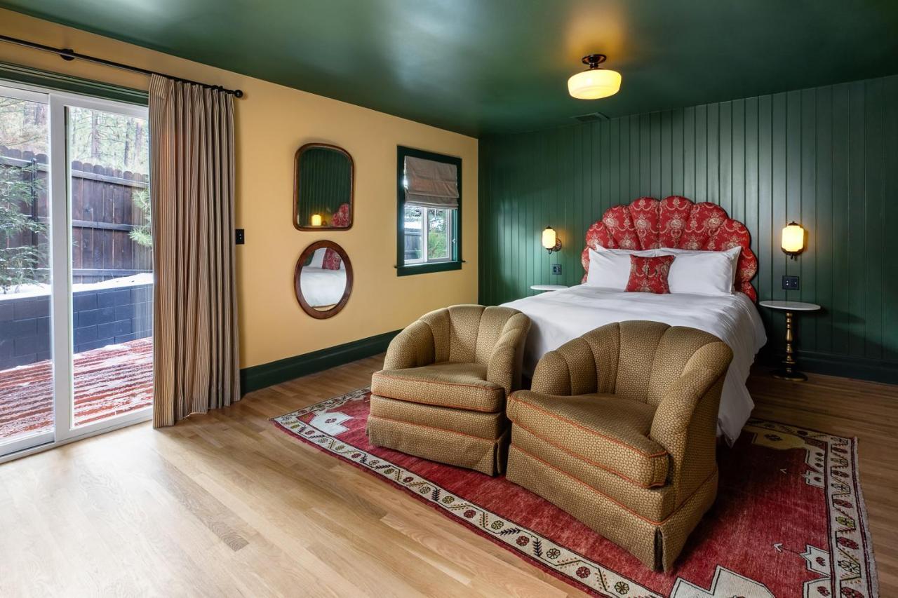 Np Boutique Lodge 大熊湖 外观 照片